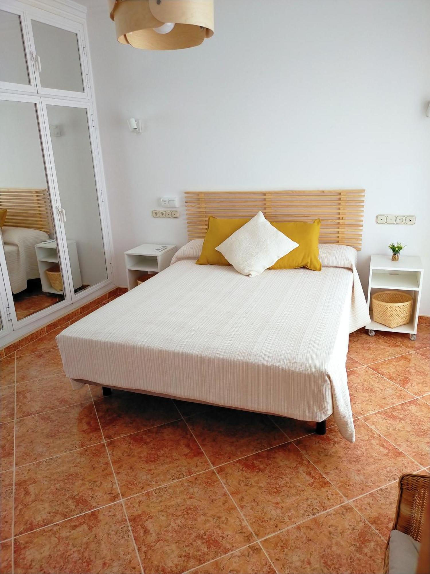 Casa Playa, Terraza Y Garaje Appartement Nerja Buitenkant foto